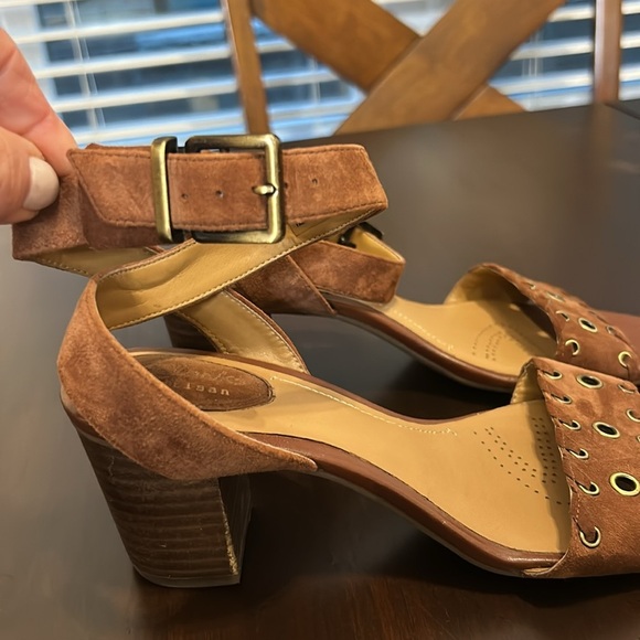 CLARKS Women's RALENE SHEEN Open Toe Sandals Stacked Heel Dark Tan Size 6.5 - Picture 4 of 17